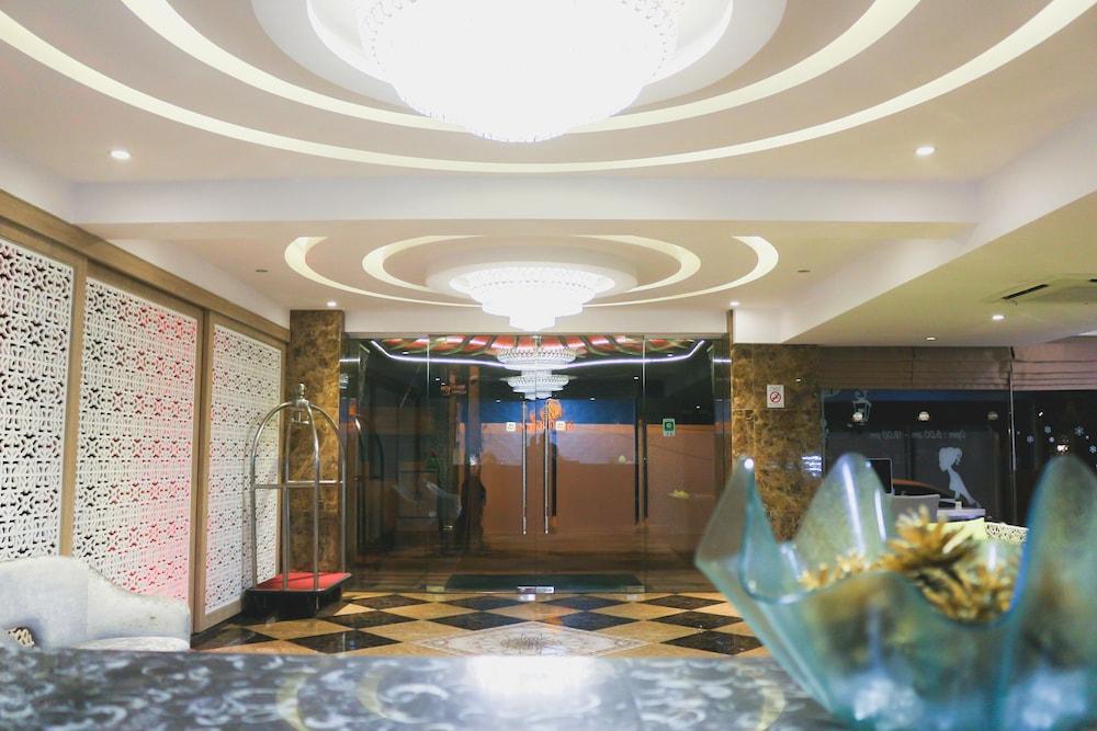Maverick Ratchada Hotel Bangkok Exterior foto