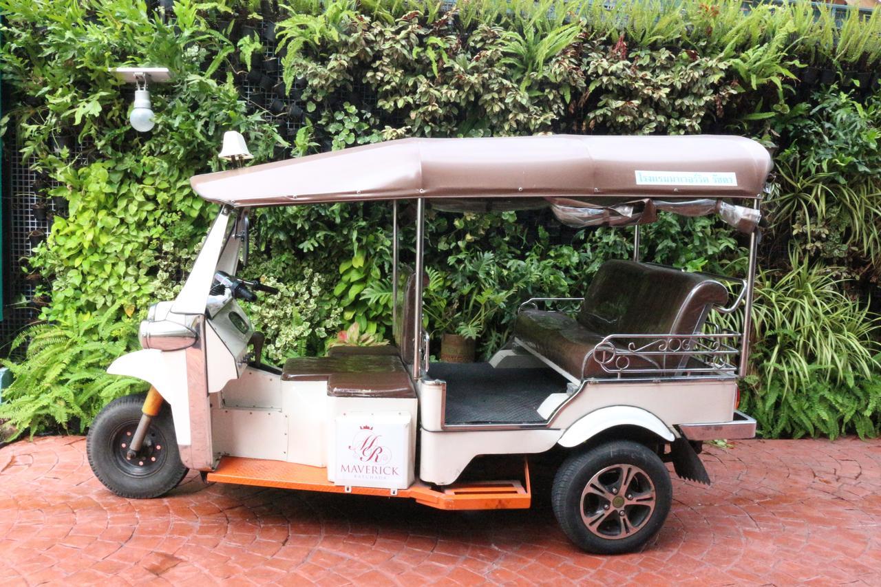 Maverick Ratchada Hotel Bangkok Exterior foto