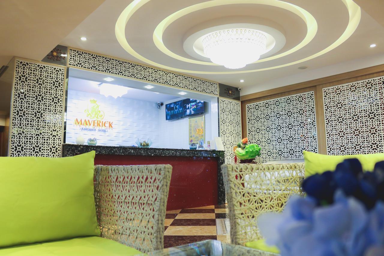Maverick Ratchada Hotel Bangkok Exterior foto